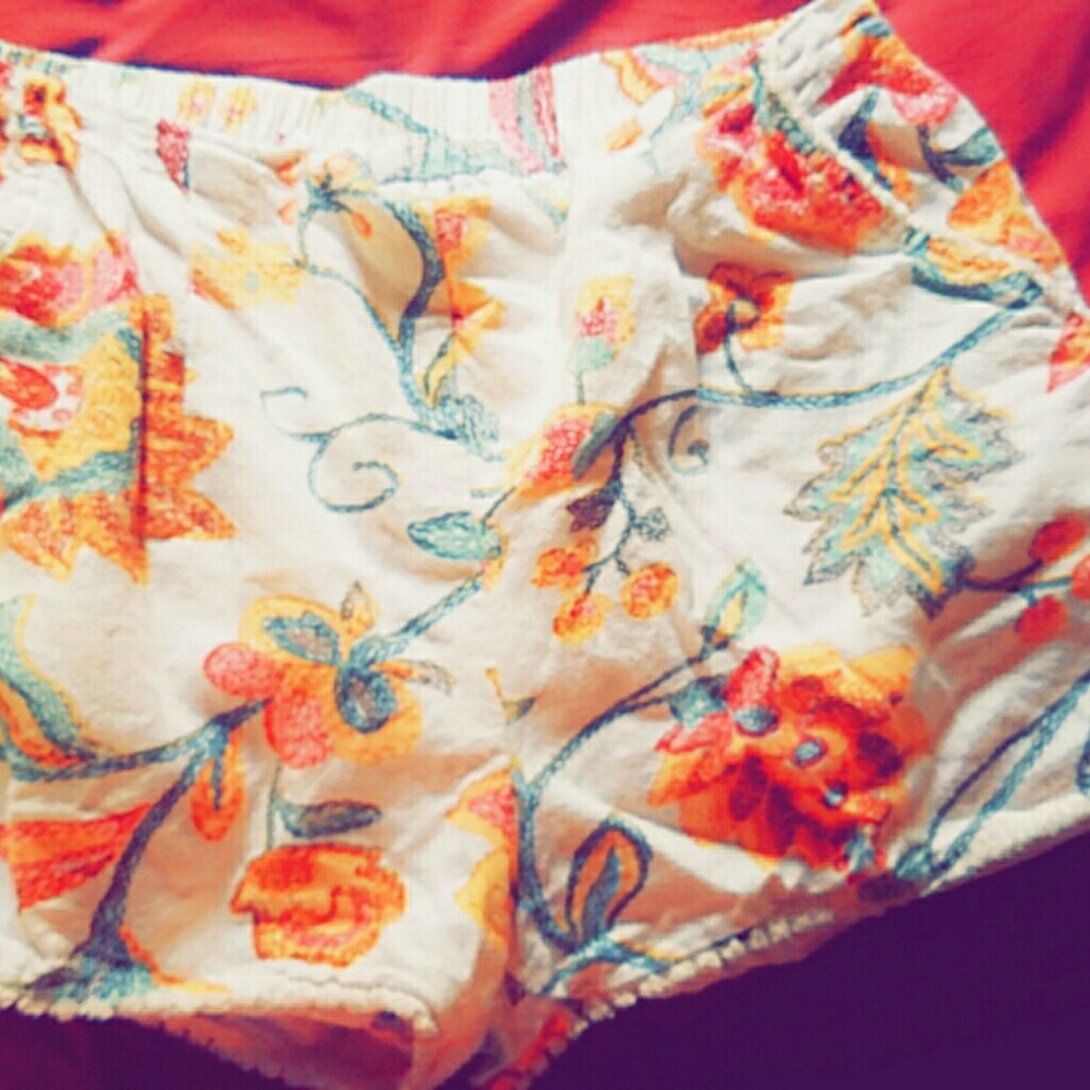 Cute vintage design comfortable beach shorts